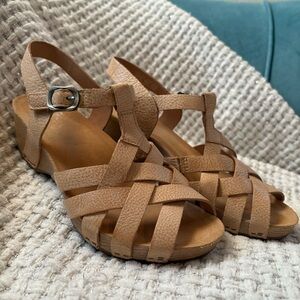 Dansko Tinley Tan Strappy Sandals size 37